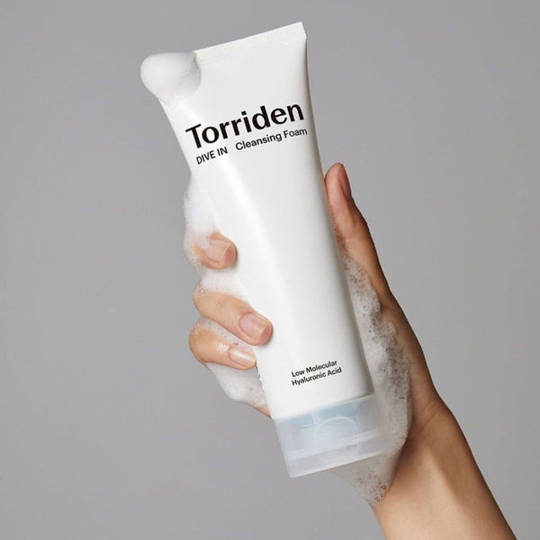 DIVE IN Low Molecular Hyaluronic Acid Cleansing Foam