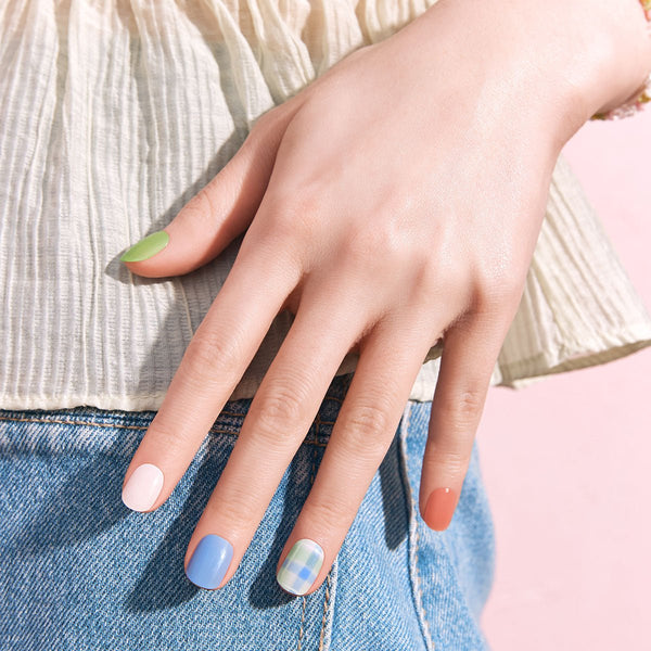 Glaze Semi-Cured Gel Nail: ZMA423N Candy Check